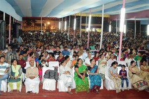 Audiences-and-Gate-1